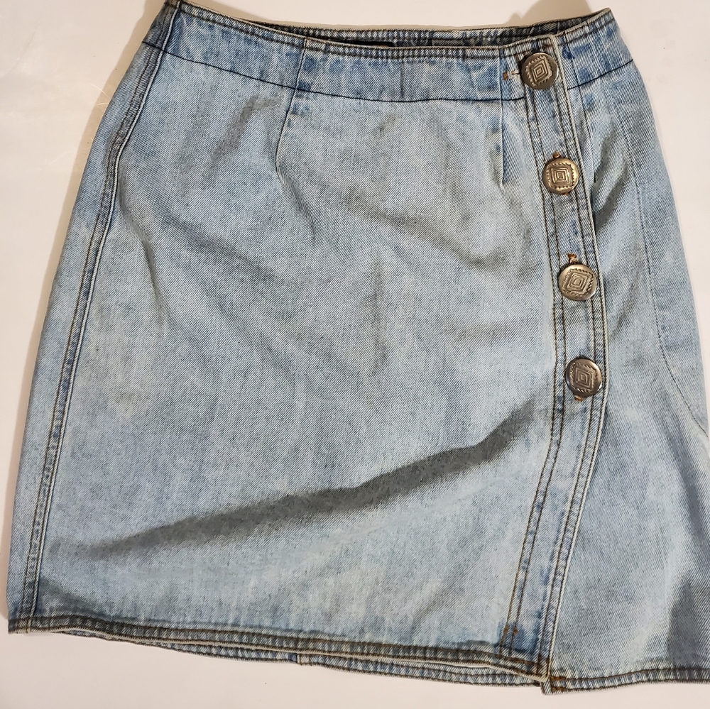 🔥SALE🔥R☆Rodeo Light Blue Wash Denim Skirt w/Side Buttons - Picture 3 of 8